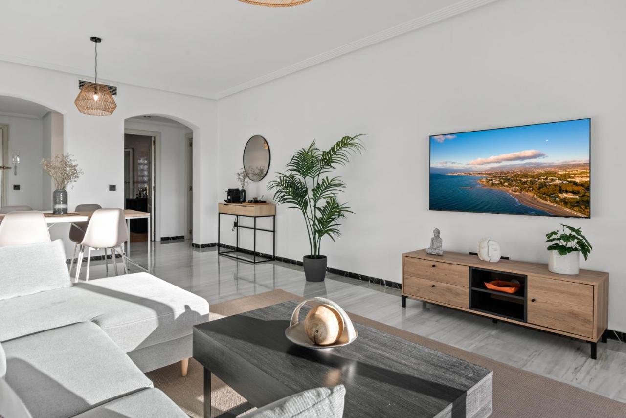 Modern Apartment - 2 Bedrooms, Beachside - Puerto Banus Marbellac Extérieur photo