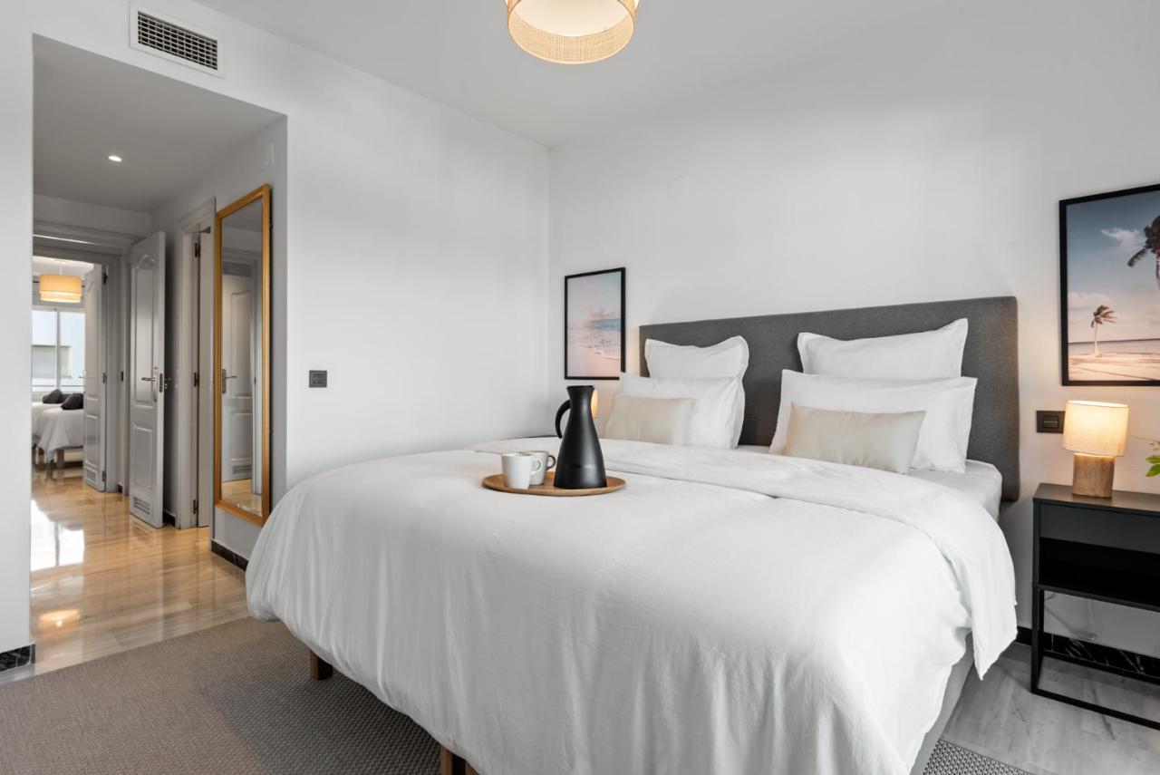 Modern Apartment - 2 Bedrooms, Beachside - Puerto Banus Marbellac Extérieur photo