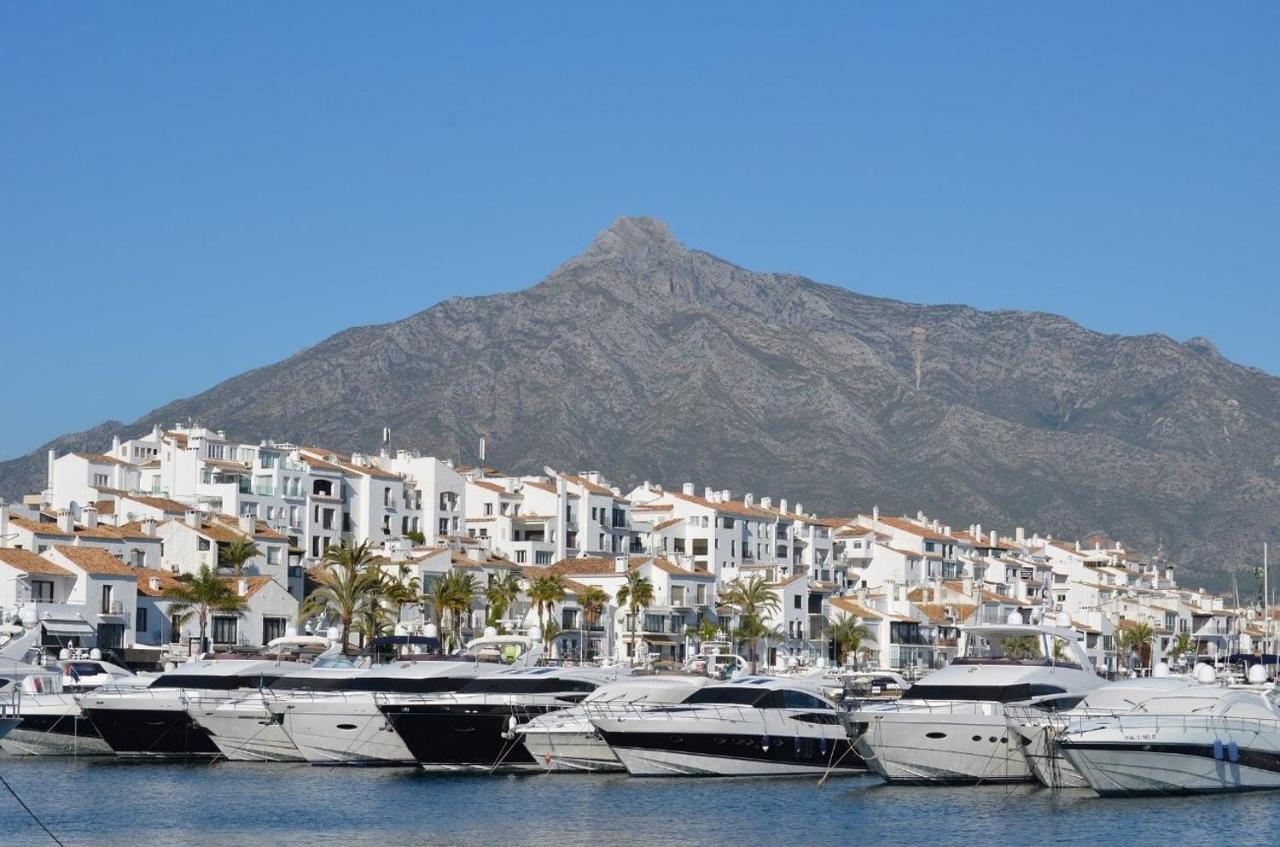 Modern Apartment - 2 Bedrooms, Beachside - Puerto Banus Marbellac Extérieur photo